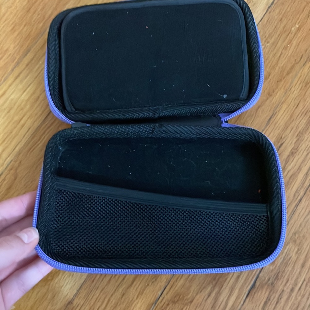 bottom half of new Nintendo 2DS XL purple (FOR PARTS ONLY) + 13 games and more - Picture 7 of 11